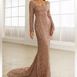 Scoop neck long sleeve formal dress